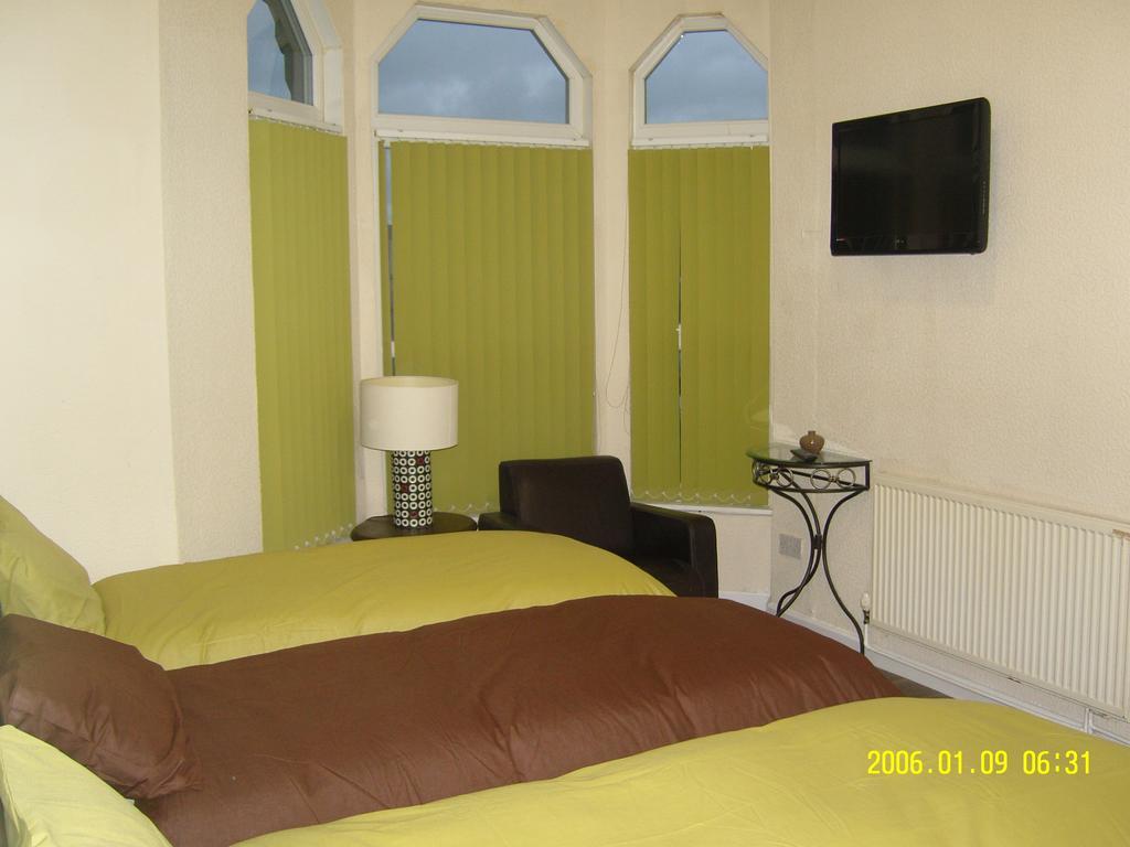 The Kop View Hotel Liverpool Buitenkant foto