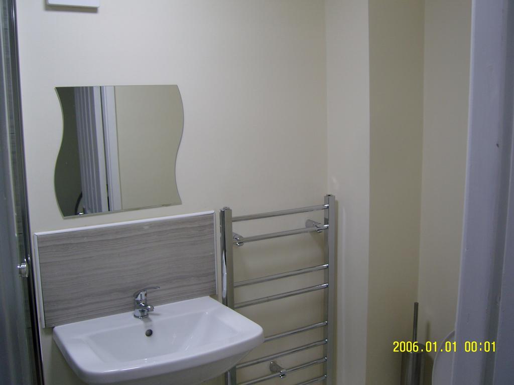 The Kop View Hotel Liverpool Buitenkant foto
