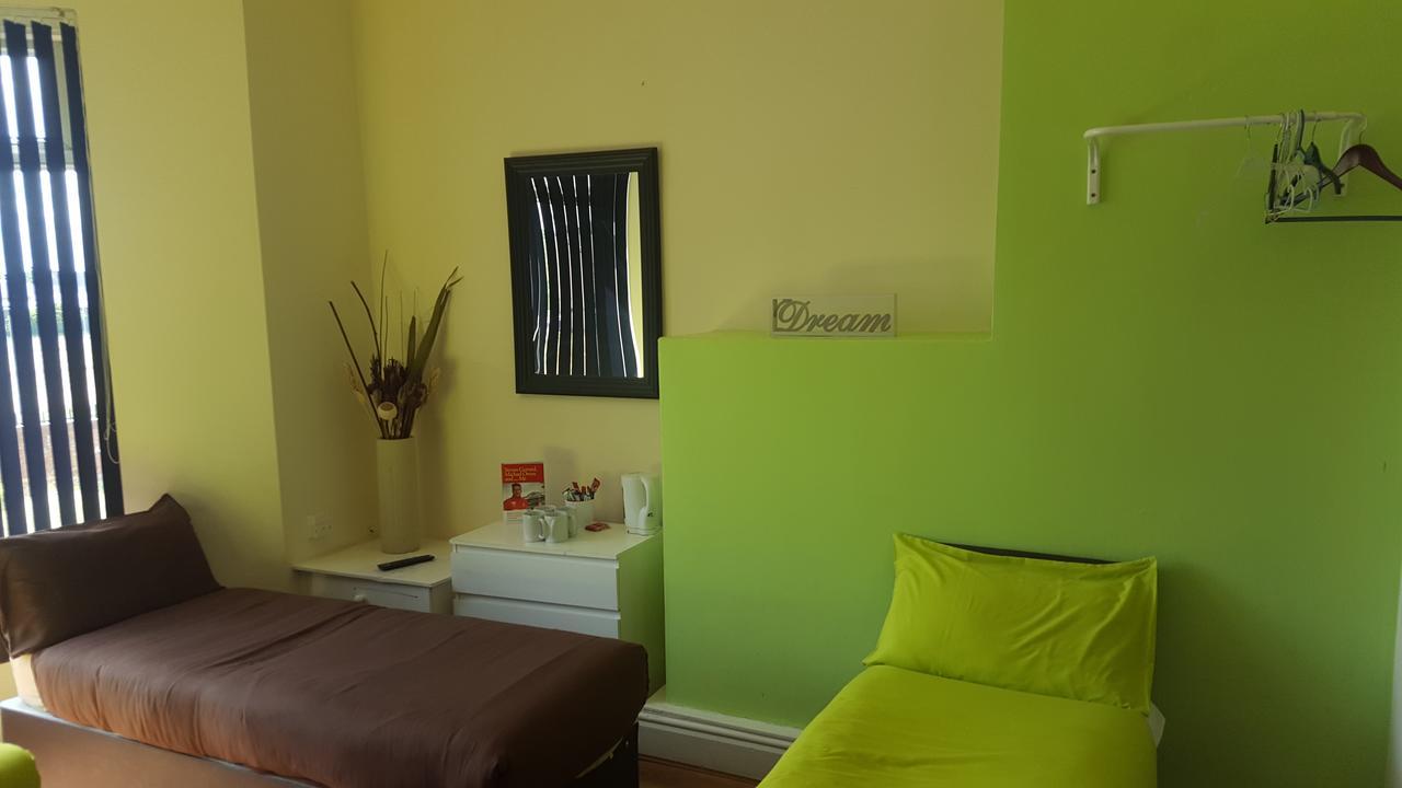 The Kop View Hotel Liverpool Buitenkant foto