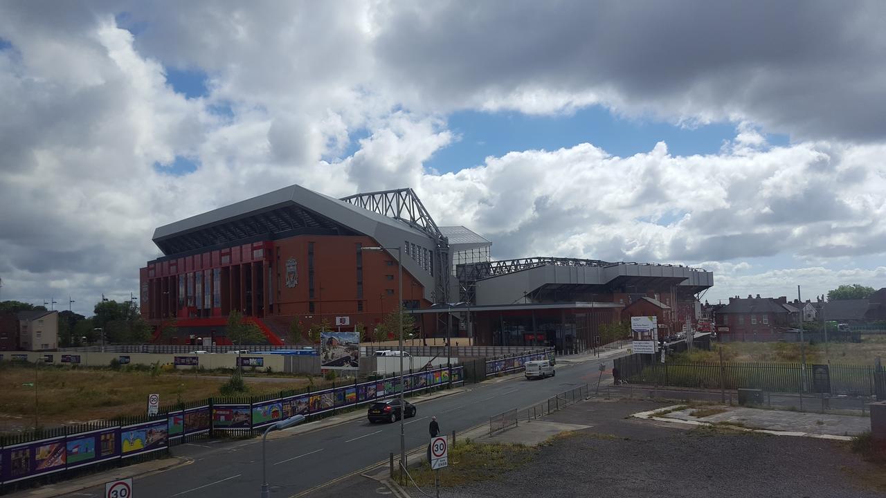 The Kop View Hotel Liverpool Buitenkant foto